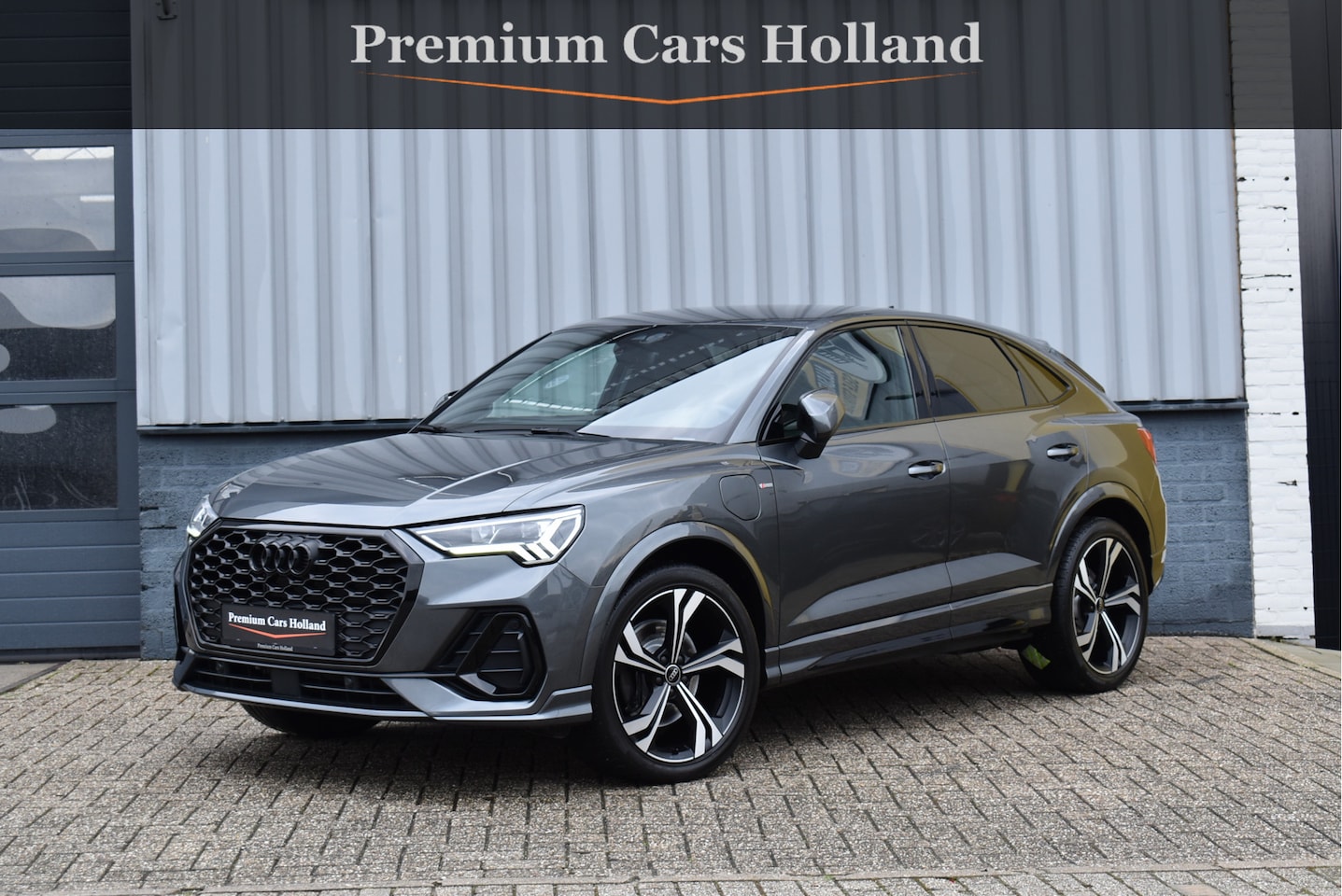 Audi Q3 Sportback - 45 TFSI e S-Line 245 Pk Navi Sfeerverlichting Full Led Keyless Trekhaak 20 Inch Unieke sta - AutoWereld.nl