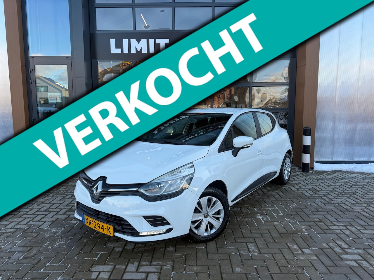 Renault Clio - 0.9 TCe Zen Airco/Cruise/Navi/Pdc/El.ramen/Nap/Apk - AutoWereld.nl