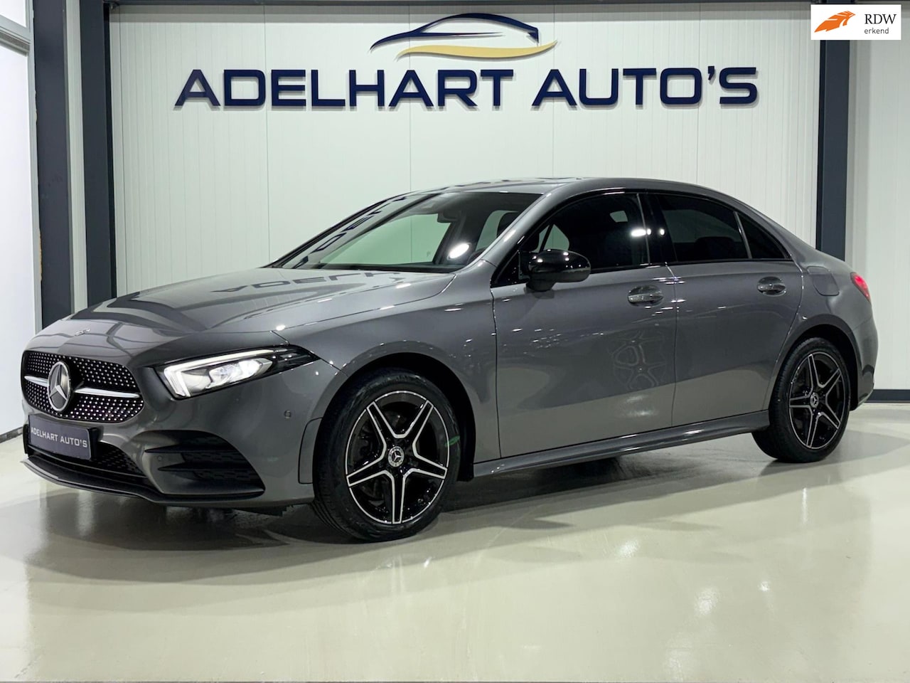 Mercedes-Benz A-klasse - 250 e AMG Line Automaat / Navigatie full map / Cruise control / Climate control / etc.. - AutoWereld.nl