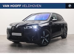 BMW iX - xDrive40 High Executive / Sport / Panoramadak / Comfort Access / Stoelventilatie / Soft-Cl