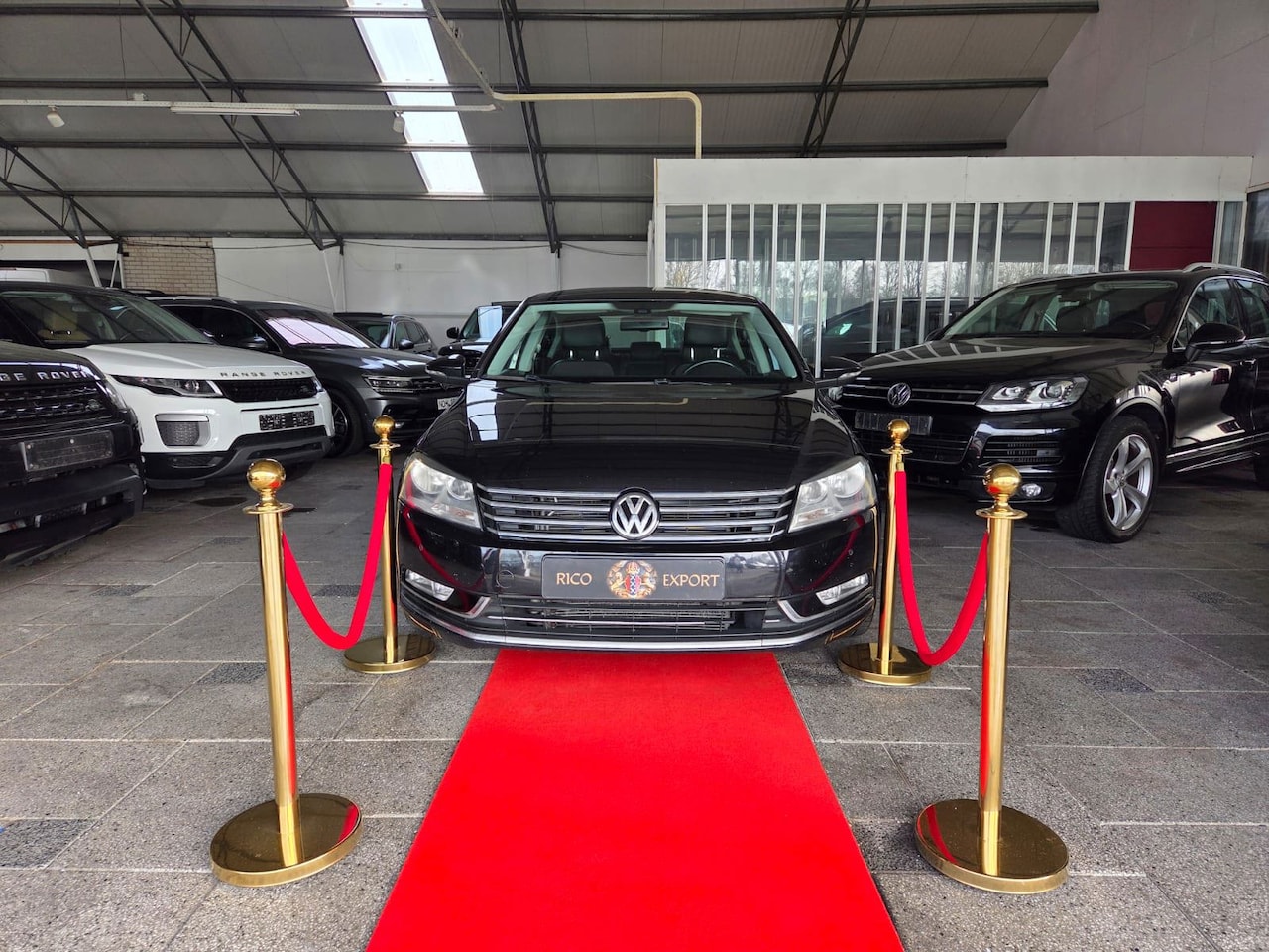 Volkswagen Passat - 1.6 TDI Highline SEDAN LIMOUSINE Alcantara! - AutoWereld.nl