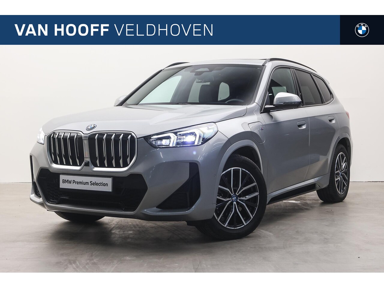 BMW X1 - xDrive25e High Executive M Sport Automaat / Panoramadak / Sportstoelen / M Adaptief onders - AutoWereld.nl