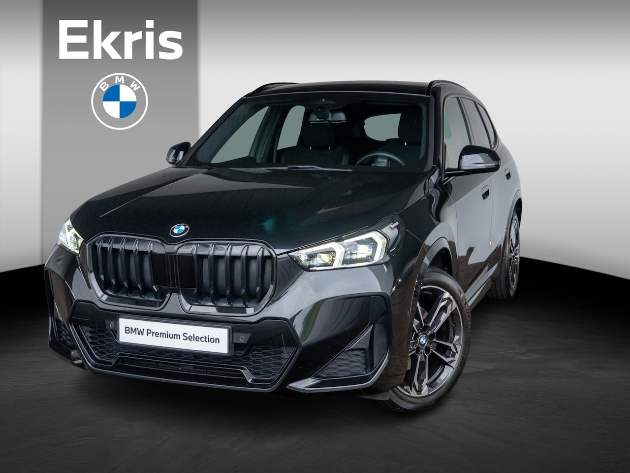BMW X1 - sDrive18i | M Sportpakket | Premium Pack | Comfort Access | Achteruitrijcamera | Trekhaak - AutoWereld.nl
