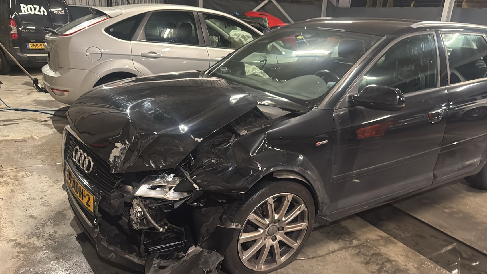 Audi A3 Sportback - 1.4 TFSI Ambition Pro Line S beschadigd na een ongeval - AutoWereld.nl