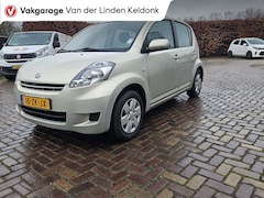 Daihatsu Sirion 2 - 1.0-12V Premium Tik in de motor Vebruikt olie, Koppeling slecht