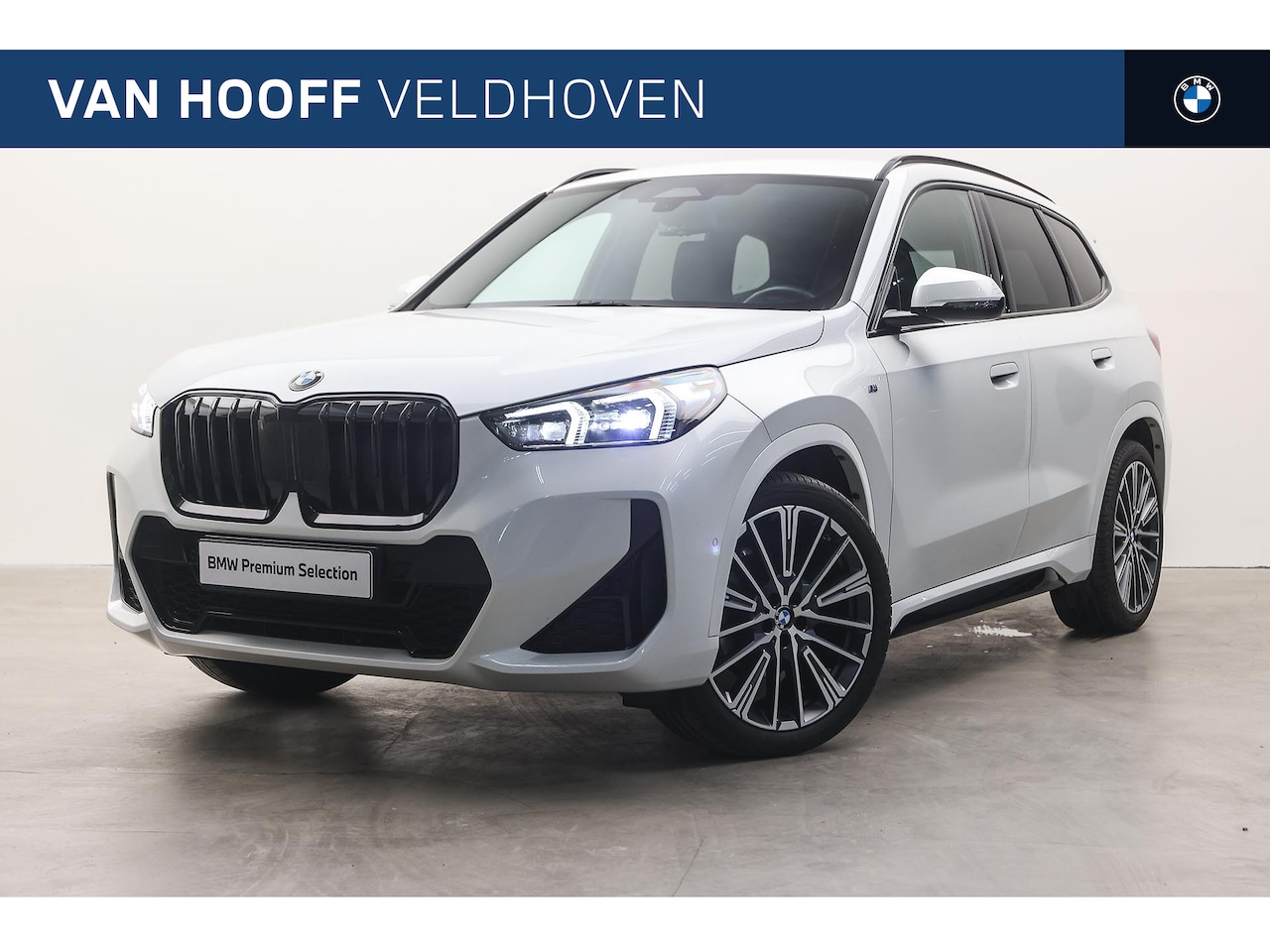 BMW X1 - sDrive18i M Sport Automaat / Trekhaak / Sportstoelen / M Adaptief onderstel / Comfort Acce - AutoWereld.nl