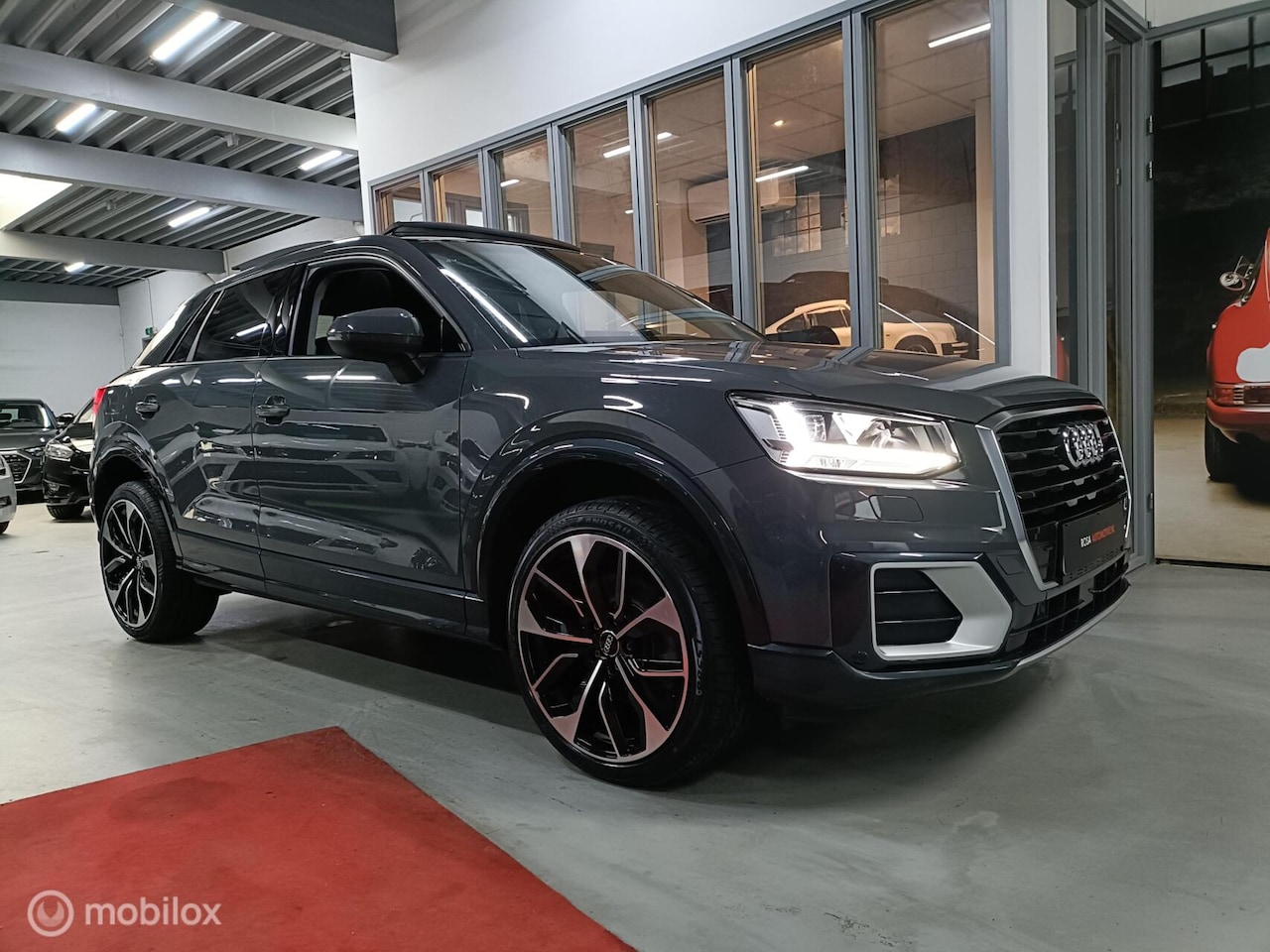 Audi Q2 - 35 TFSI S-TRONIC GREY PANORAMA LED NAVI XENON PDC XENON ZEER NETJES - AutoWereld.nl