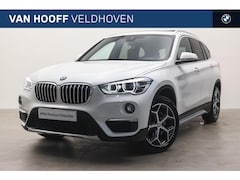 BMW X1 - sDrive20i High Executive xLine Automaat / Trekhaak / Panoramadak / Achteruitrijcamera / He