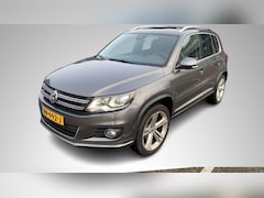Volkswagen Tiguan - 1.4 TSI R-Line Edition Meer foto's volgen | Automaat | Trekhaak | 1800KG Trekgewicht | Pan