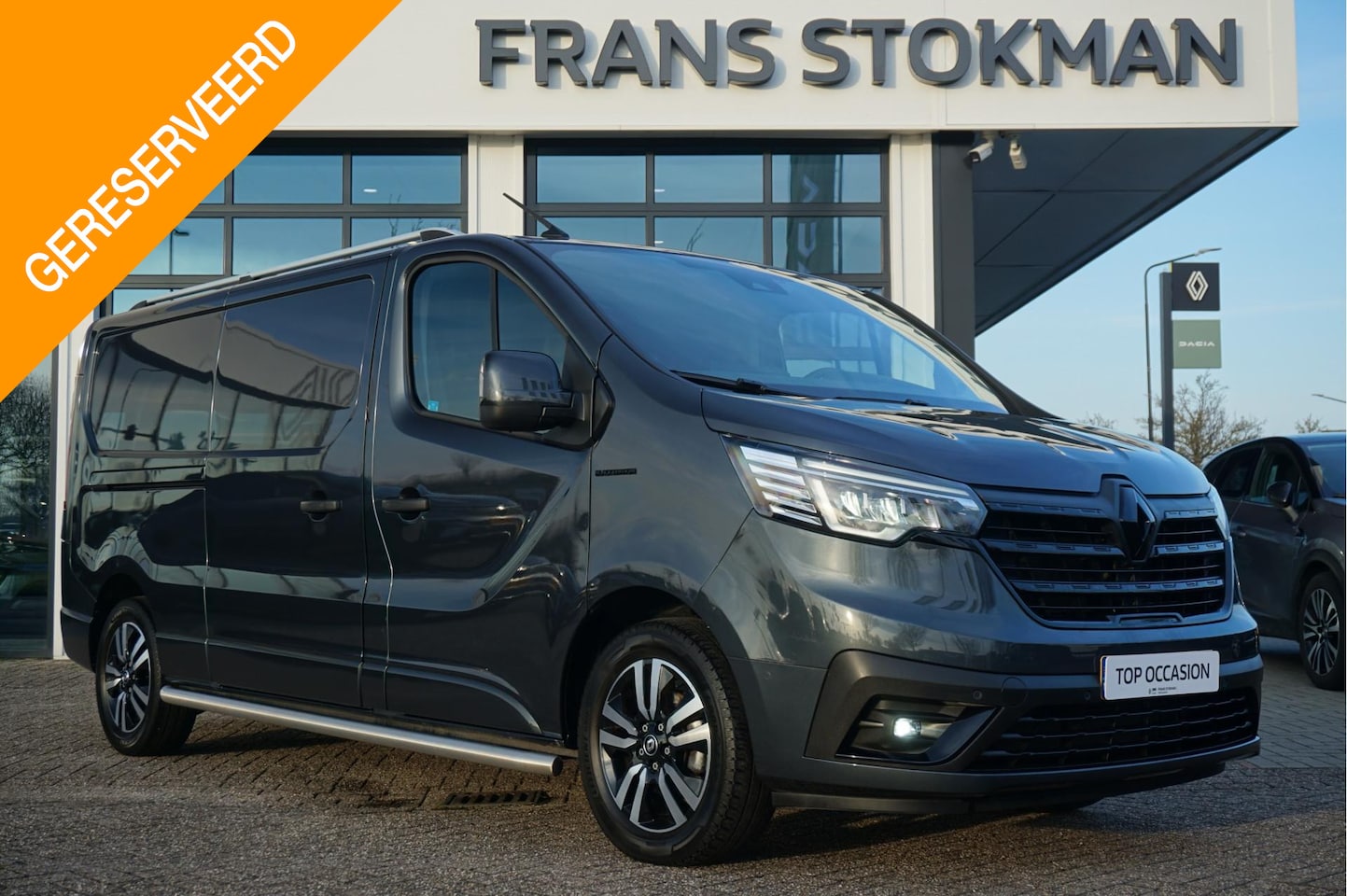 Renault Trafic - 2.0 Blue dCi 170 EDC T30 L2H1 Extra (AUTOMAAT) - AutoWereld.nl