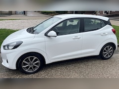 Hyundai i10 - 1.0 Comfort 19.500 KM met achteruit sensoren en alu velgen met all season banden