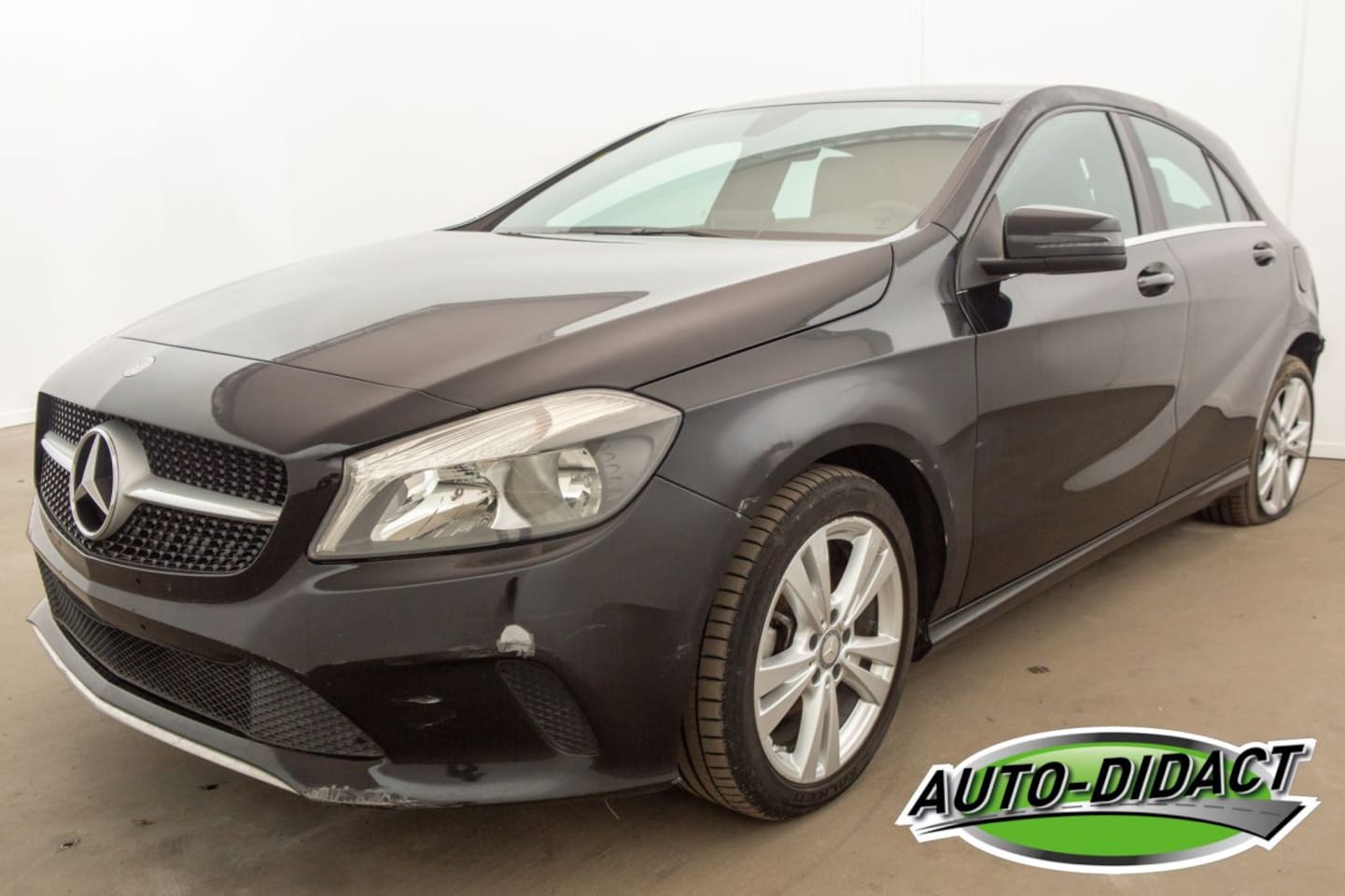 Mercedes-Benz A-klasse - 180d Airco Navi Half Leder - AutoWereld.nl