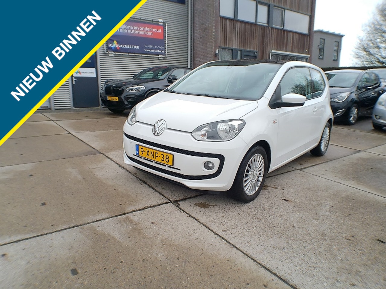 VOLKSWAGEN UP