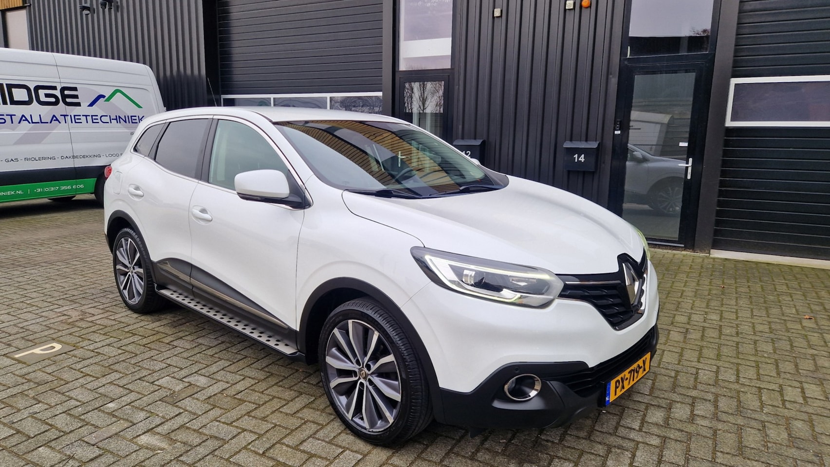 Renault Kadjar - 1.2 TCe Limited Automaat Leder/Navi - AutoWereld.nl