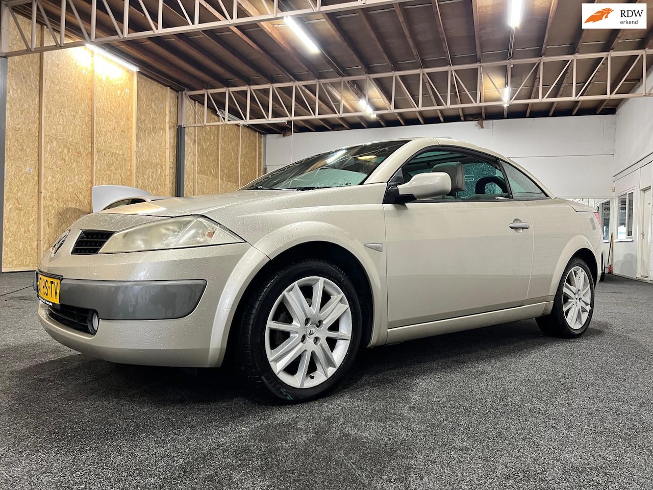 Renault Mégane coupé cabriolet - 2.0-16V Privilège Luxe 2.0-16V Privilège Luxe - AutoWereld.nl