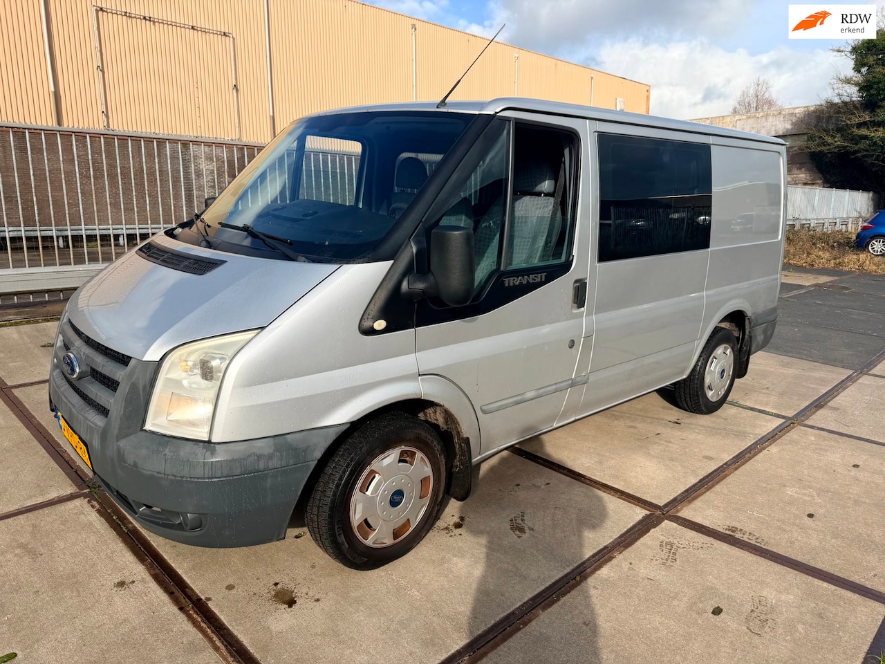 Ford Transit - 260S 2.2 TDCI DC!AIRCO!ELECKTRISH RAAM!DBL CABINE!RIJDT GOED!2SELUTELS!NETTE BUS!APK:28-04 - AutoWereld.nl