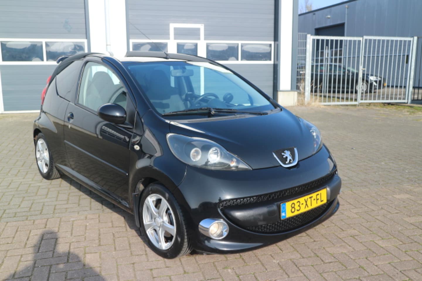 Peugeot 107 - 1.0-12V XS 1.0-12V XS - AutoWereld.nl
