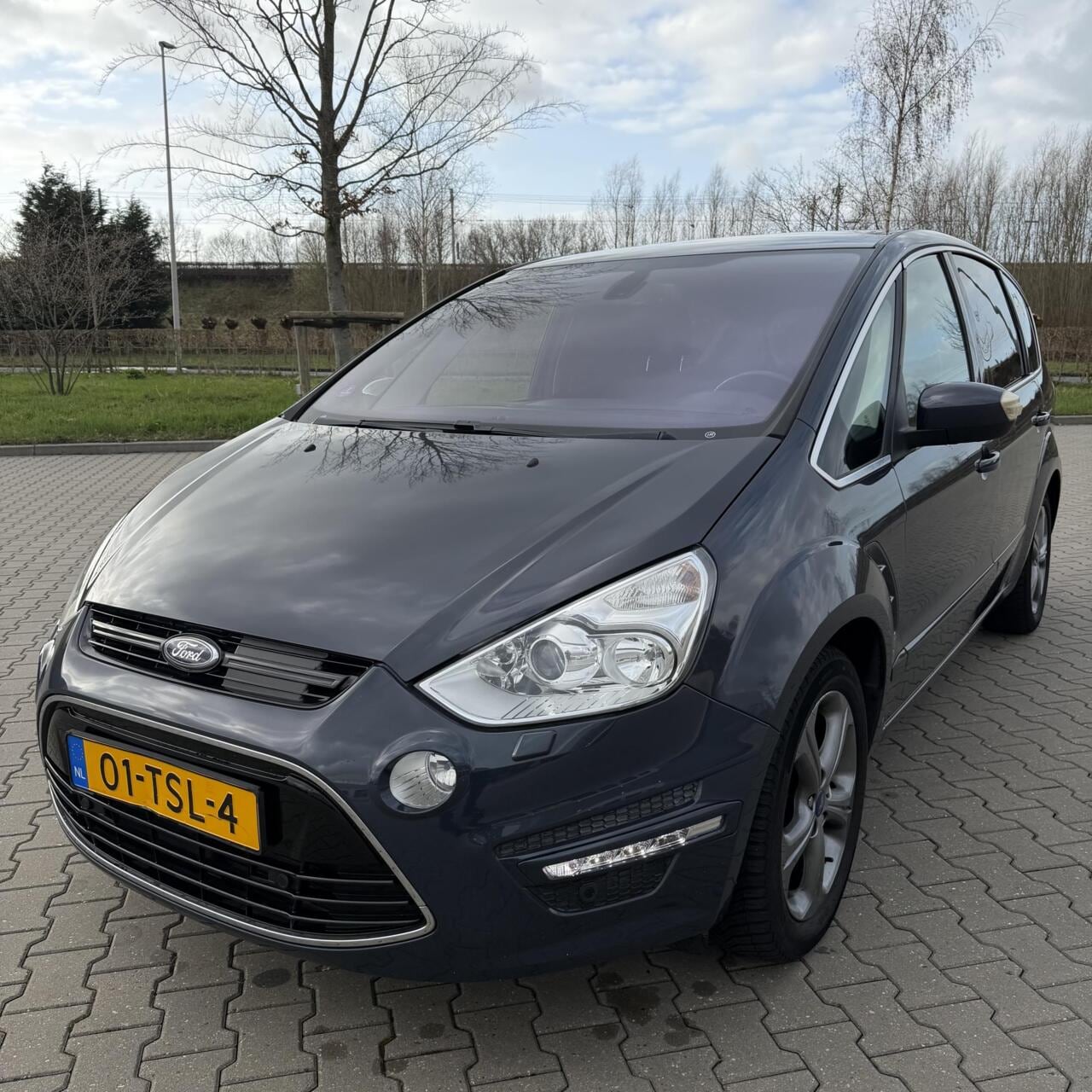 Ford S-Max - 2.0 Titanium 7 Persoon | Camera | Leder | NW APK - AutoWereld.nl