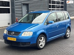 Volkswagen Touran - 2.0-16V FSI Trendline, trekhaak, airco