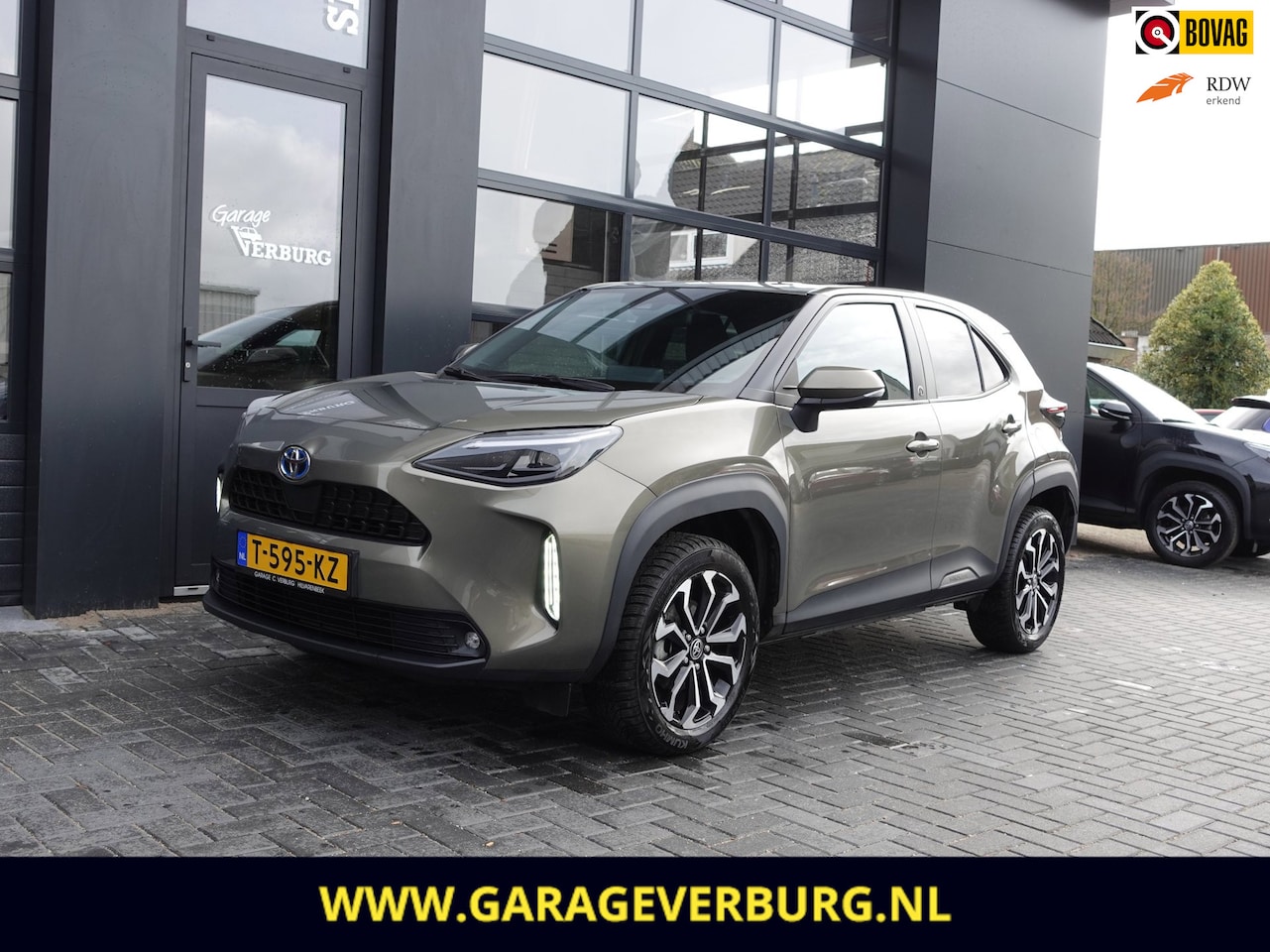 Toyota Yaris Cross - 1.5 Hybrid Business Plus (Navigatie,Keyless,Camera,AdaptiveCruise,Stoel/stuurverwarming) - AutoWereld.nl
