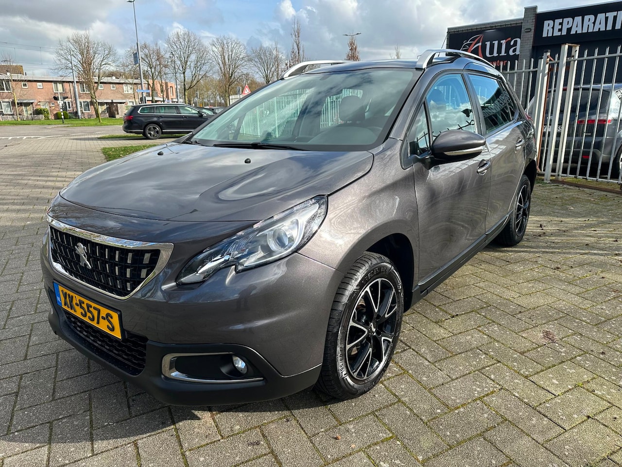 Peugeot 2008 - 1.2 PureTech Allure 1.2 PureTech Allure - AutoWereld.nl