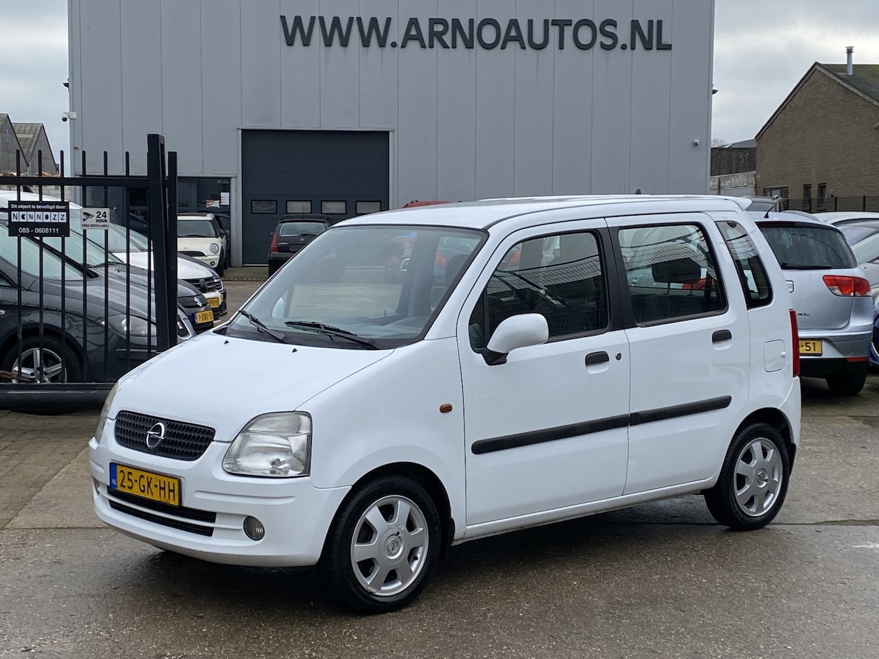 Opel Agila - 1.2-16V Elegance 1.2-16V Elegance, APK TOT 28-12-2026, STUURBEKRACHTIGING, ELEK-RAMEN, BLUETOOTH-RADIO-CD-M - AutoWereld.nl