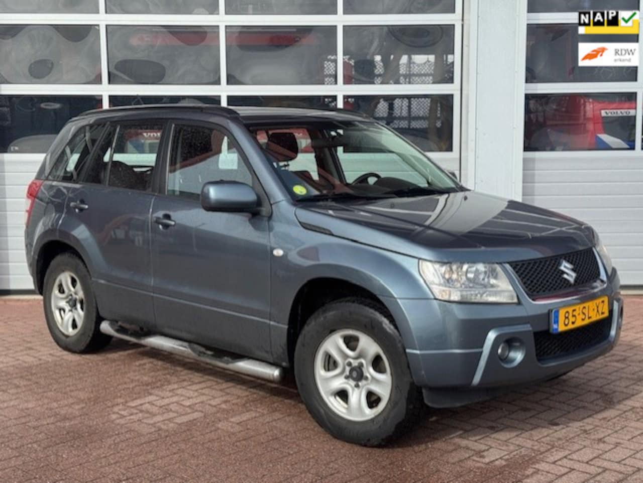 Suzuki Grand Vitara - 2.0-16V Exclusive - Trekhaak - Keyless - AutoWereld.nl