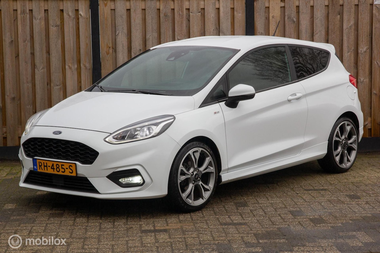 Ford Fiesta - 1.0 EcoBoost ST-Line NL-Auto 1Jaar Garantie - AutoWereld.nl