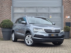 Skoda Karoq - 1.0 TSI Business Edition Parkeersensoren / Stoelverwarming