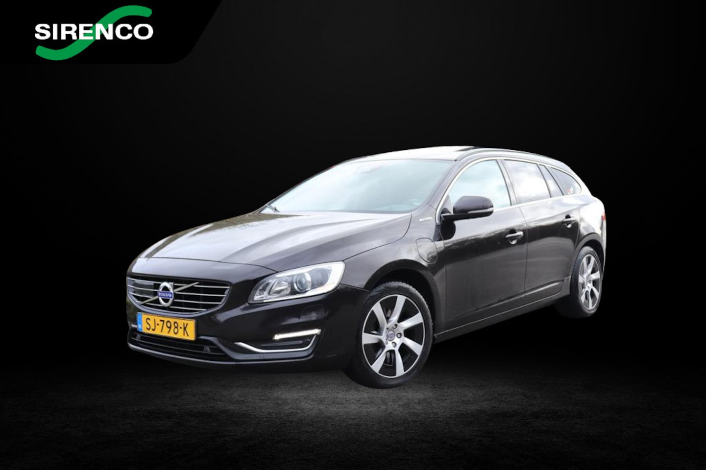 Volvo V60 - 2.4 D6 AWD Plug-In Hybrid Summum | adaptive cruise | leder | schuifdak | camera | stoelver - AutoWereld.nl