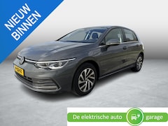 Volkswagen Golf - 1.4 eHybrid Style | trekhaak | Stoel + Stuur verwarming | Carplay |