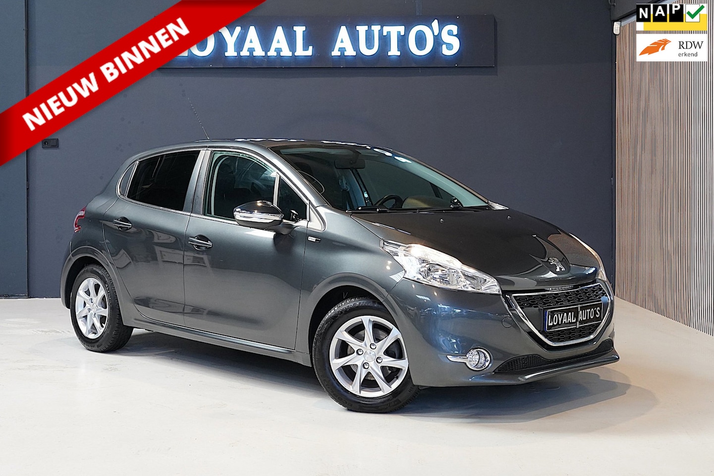 Peugeot 208 - 1.2 VTi Style | NAVI | AIRCO | CRUISE | ELEK.RAMEN | NAP | APK. - AutoWereld.nl