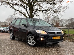 Ford Focus Wagon - 1.6 Comfort | PDC + Cruise + Clima nu € 3.975,