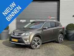Toyota RAV4 - 2.0 Style 4WD | Navigatie | Camera | Stoelverwarming | Cruise Control |