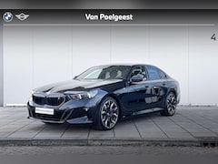 BMW i5 - Sedan eDrive40 M Sport Edition Bowers & Wilkins Audio / Trekhaak / Glazendak / Getinte Ram