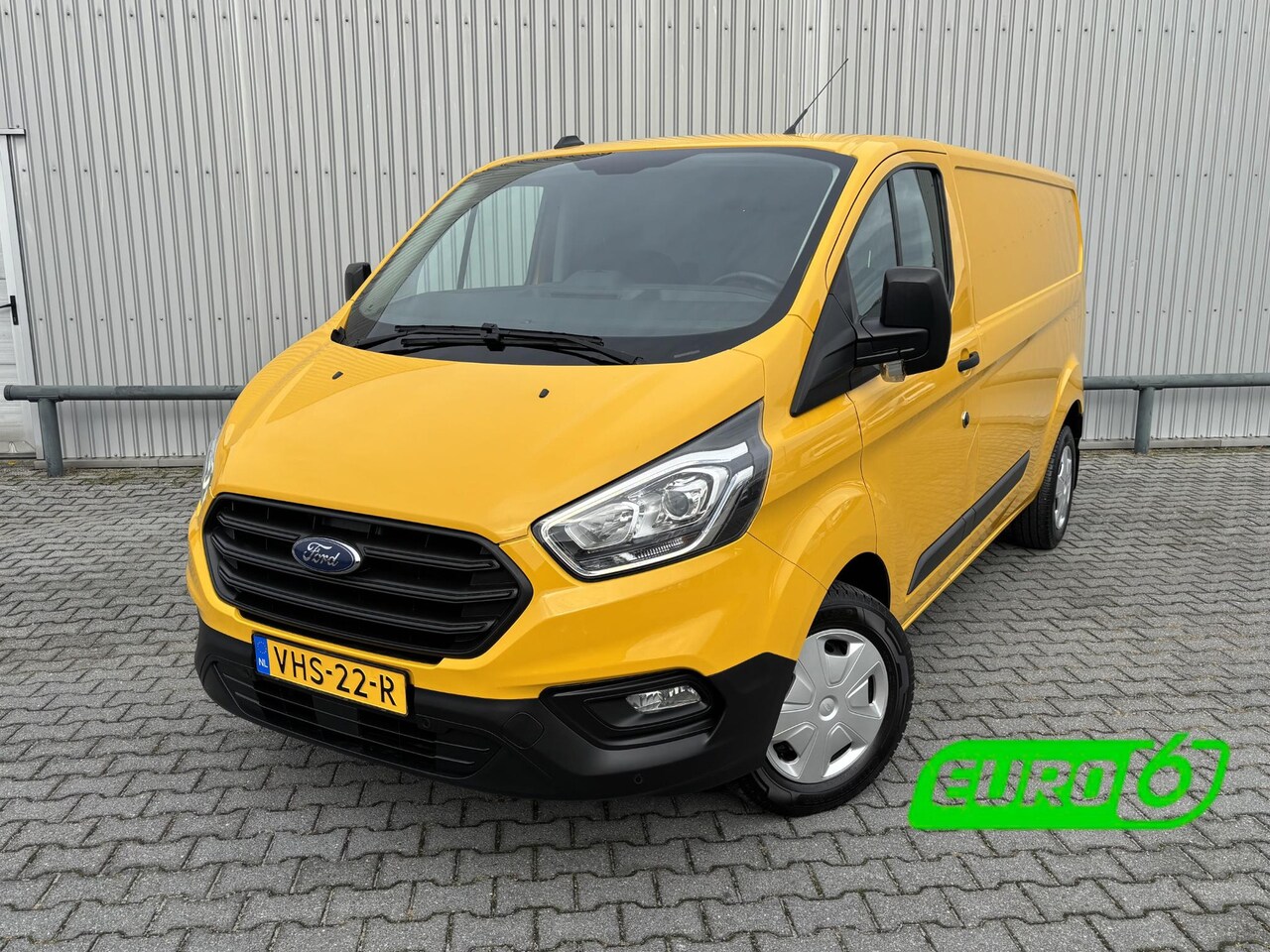 Ford Transit Custom - 320 2.0 TDCI L2H1*A/C*CRUISE*TEL*CRUISE*STOELVERW. - AutoWereld.nl