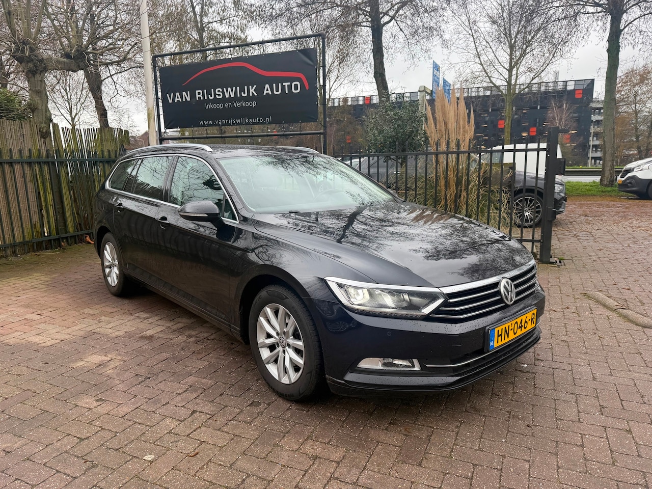 Volkswagen Passat Variant - 1.6 TDI Comfortline Nav Clima Cruise-con Ex Bpm - AutoWereld.nl