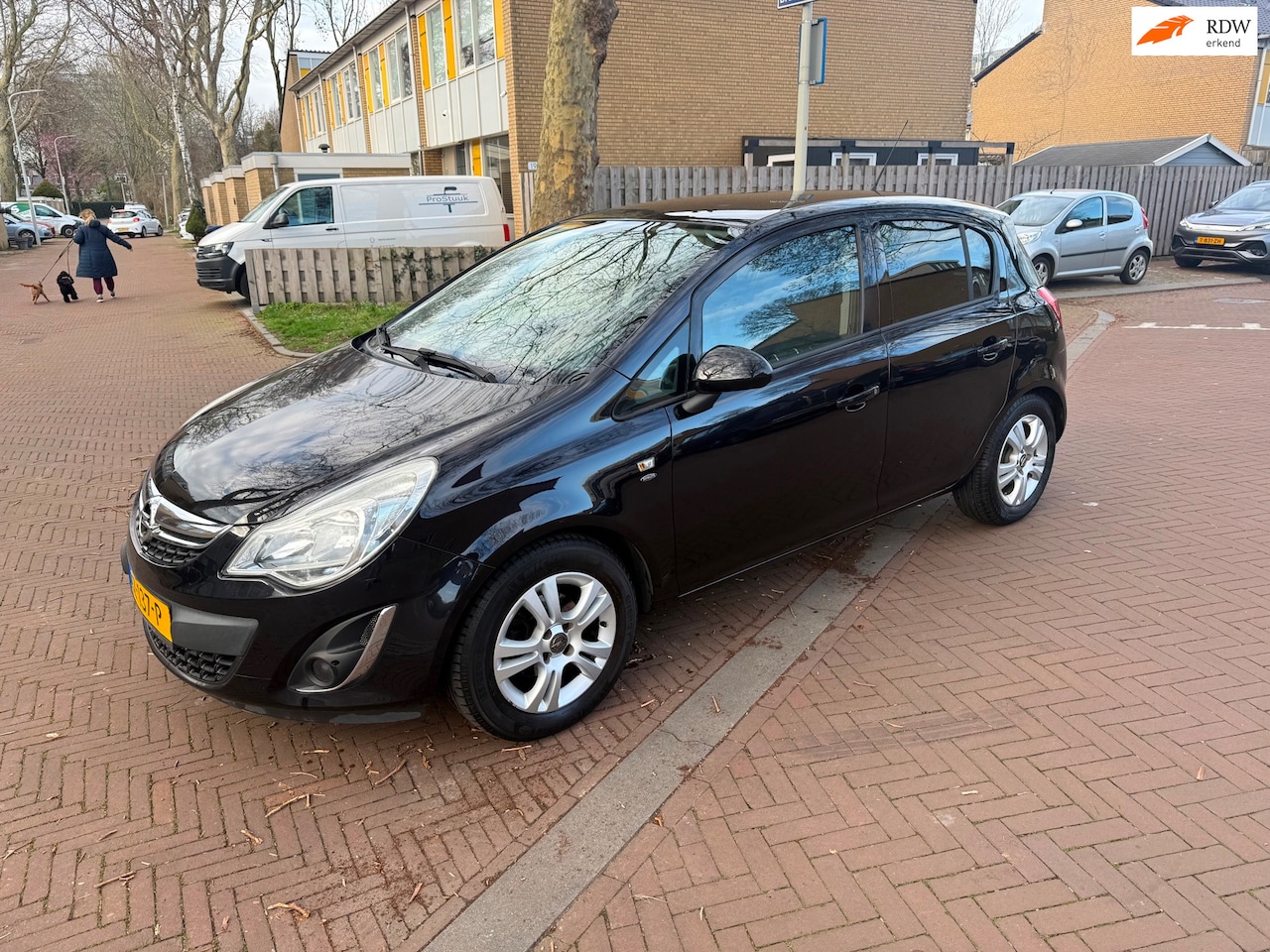 Opel Corsa - Tweede eigenaar / Airco / 5 deurs / Leuke auto - AutoWereld.nl