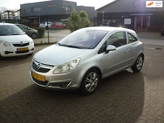 Opel Corsa - 1.2-16V Enjoy automaat div beschadigingen