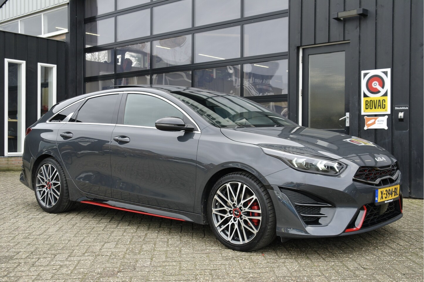 Kia Pro cee'd - 1.6 T-GDi GT | 1e Eigenaar | Dealer Onderhouden | Fabrieksgarantie - AutoWereld.nl