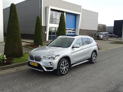 BMW X1 - XDrive20i Centennial High Executive | Panorama| HeadUp | 100% Onderhouden