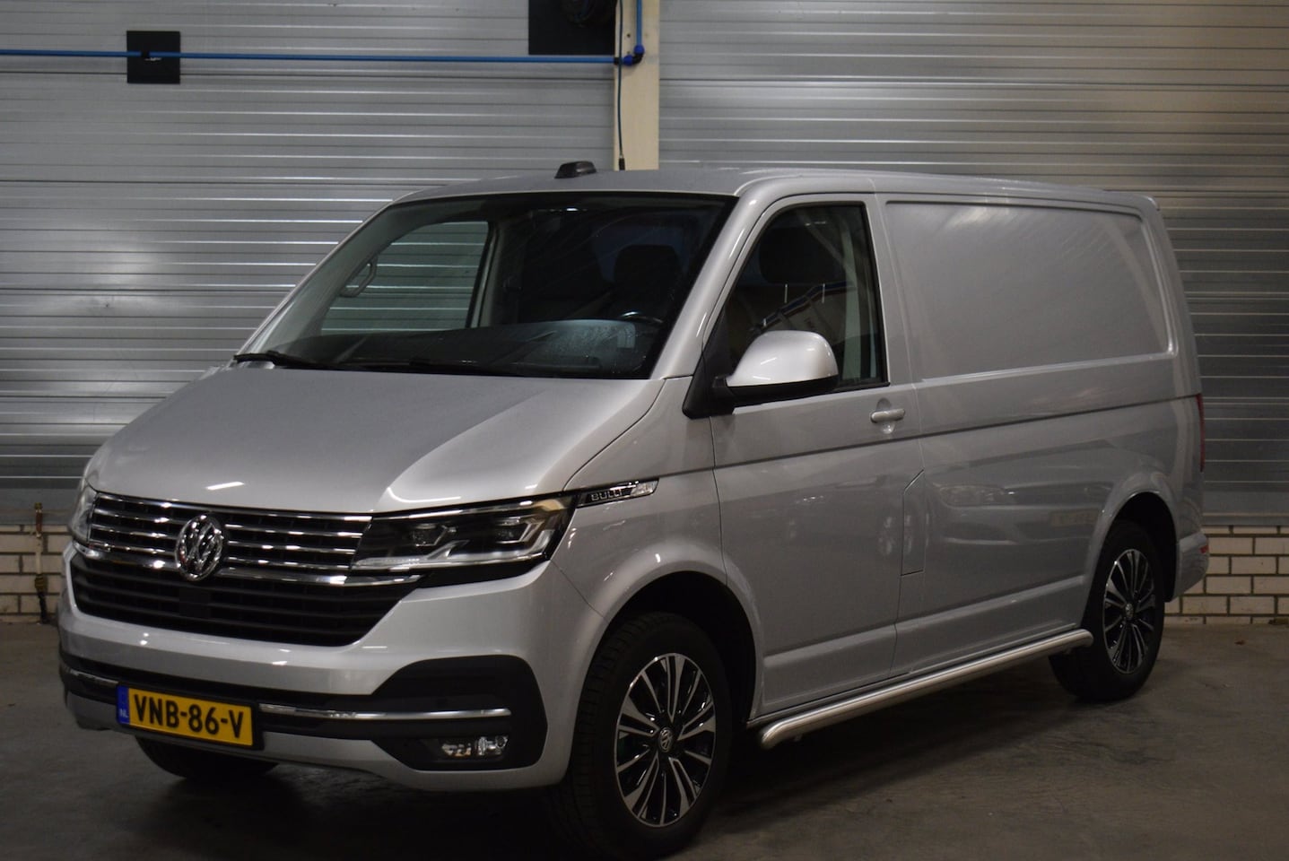 Volkswagen Transporter - 2.0 TDI L1H1 28 4Motion 28.000km! + Virual Cockpit|Android Auto|Carplay|Camera|Parkeersens - AutoWereld.nl