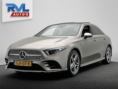 Mercedes-Benz A-klasse - 250 e AMG | Widescreen | Carplay Adaptive-cruise Panoramadak Stoelverwarming Camera Sfeerv