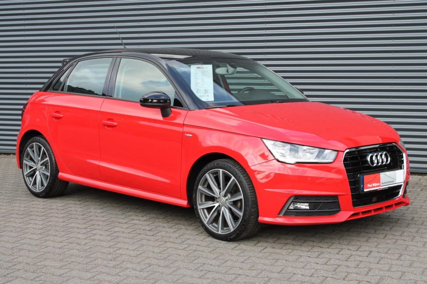 Audi A1 Sportback - 1.0 TFSi Sportback Adrenalin Uitv. 5-Deurs S-line - AutoWereld.nl