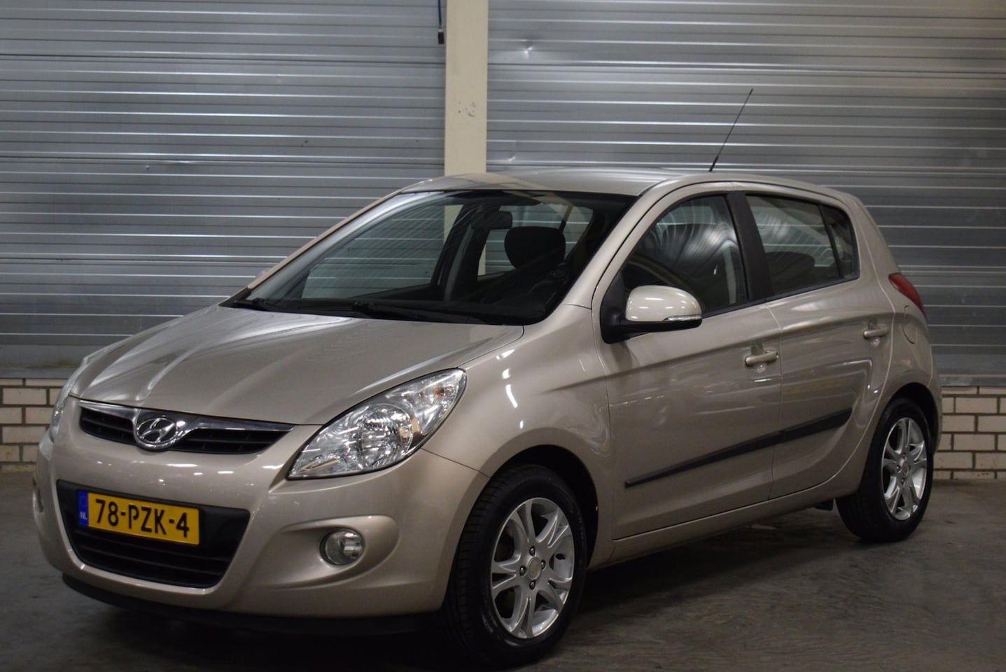 Hyundai i20 - 1.2i i-Motion 105000KM! + Airco|LM Velgen|Trekhaak| - AutoWereld.nl