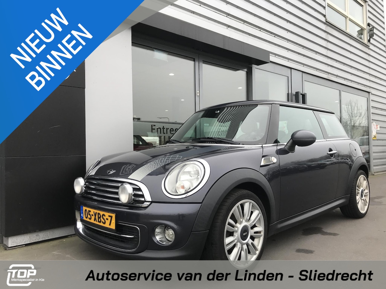 MINI Cooper - Mini 1.6 10 Years II Panoramadak - AutoWereld.nl