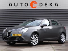 Alfa Romeo Giulietta - 1.4 T Distinctive Automaat *Leder*Navigatie*Stoelverw