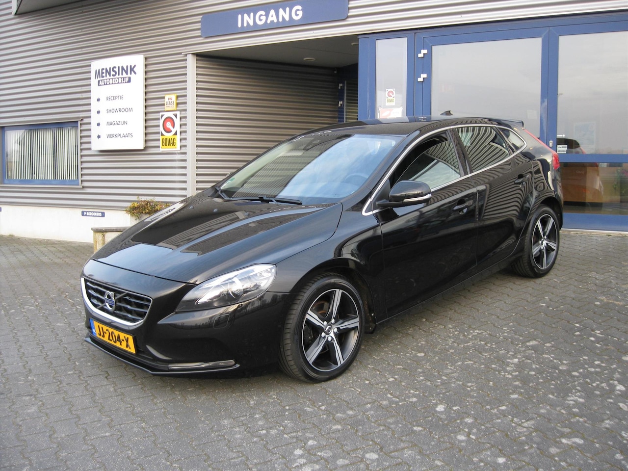 Volvo V40 - 2.0 T3 Nordic 2.0 T3 152PK Nordic+ - AutoWereld.nl