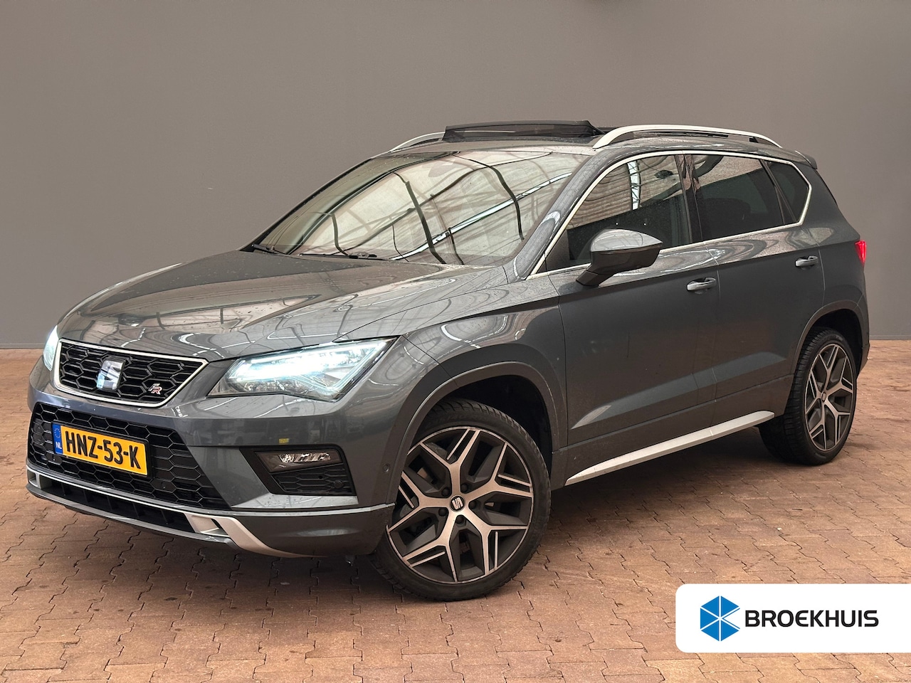 SEAT Ateca - 1.5 TSI FR Business Intense Panorama Dak | Alcantara | Digitaal Dashboard | 18" Lichtmetaa - AutoWereld.nl