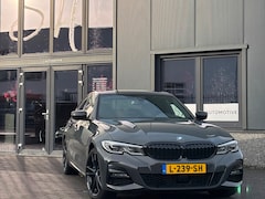 BMW 3-serie - 330e xDrive High Executive M / PANO / HUD / MEMORY / DRAVIT GRAU